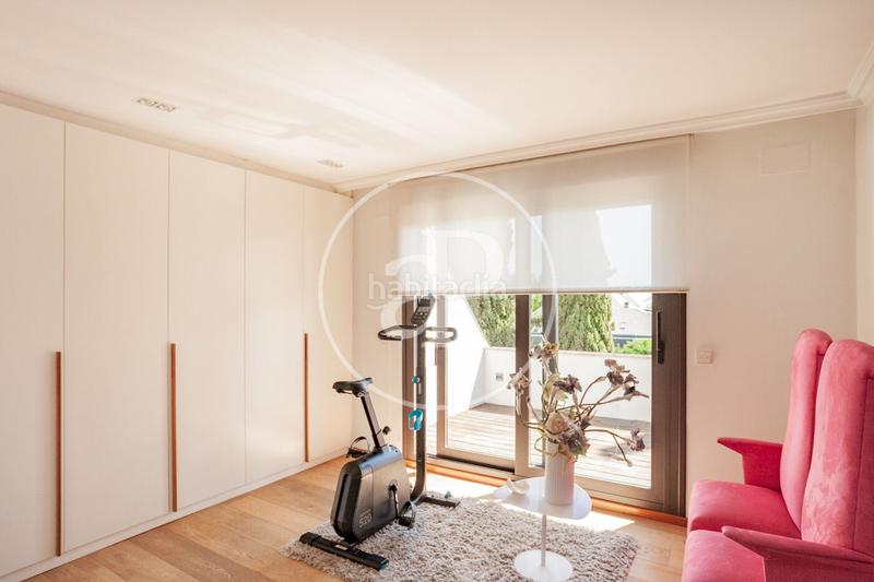 Foto 74b9cef2-5f76-4bd6-ae2f-2a588e2069ee. Casa amb calefacció aparcament piscina a Monte el Pilar Majadahonda