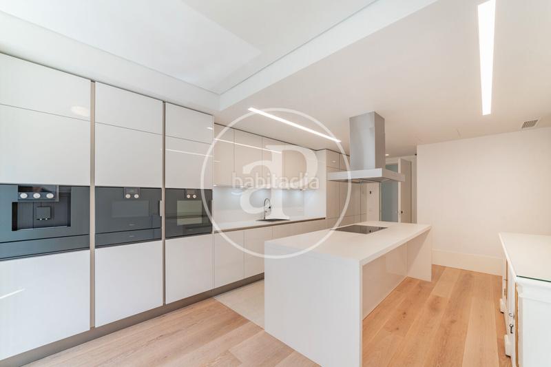 Foto 656648a7-0995-4252-8022-5de98e10a561. Location appartement avec chauffage parking piscine dans Madrid