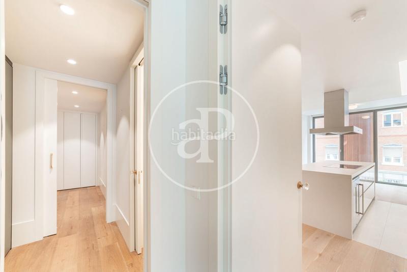 Foto 7fbe0f59-de74-471f-9670-f5fa62d567cb. Rent flat with heating parking pool in Castellana Madrid