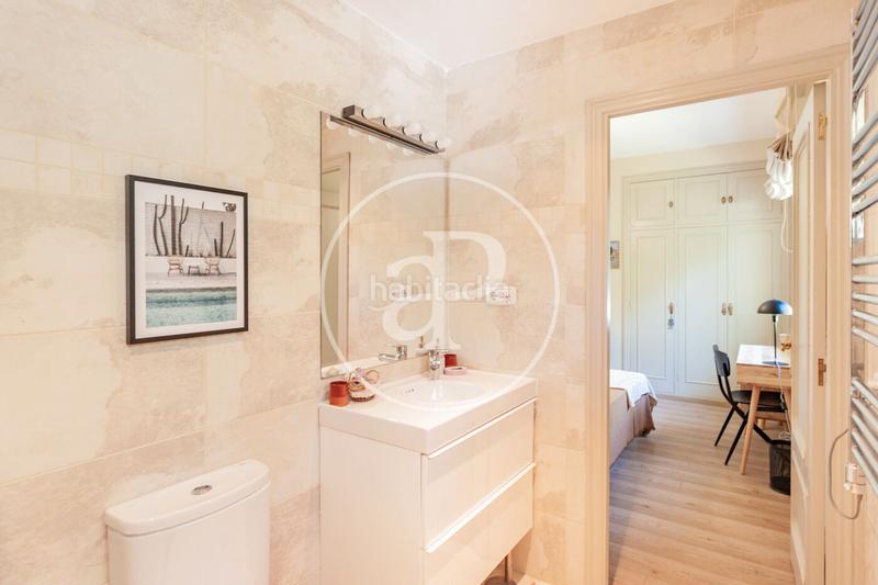 Foto 04b6a32a-995a-4bc6-821f-943d964ac54e. Miete haus mit heizung parking pool in urbanización La Moraleja La Moraleja