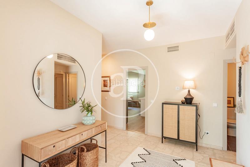 Foto 9f4063ba-bcca-4ed0-bc5b-79acd90f1193. Miete haus mit heizung parking pool in urbanización La Moraleja La Moraleja