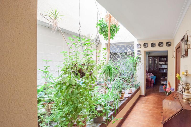 Foto 2d41df14-f836-461f-8a20-cab3a750121c. Maison avec chauffage parking dans Peñagrande Madrid