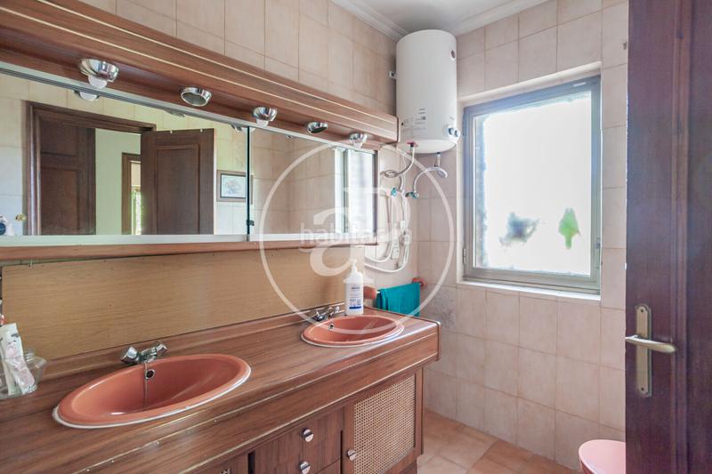 Foto 4fe6b851-bfb4-4f7b-9e3e-8e44a1ff46f1. Maison avec chauffage parking dans Peñagrande Madrid