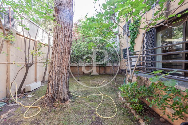 Foto ebd50d42-e845-4878-a7f1-86fe83811e43. Casa aparellada amb calefacció aparcament a Nueva España Madrid