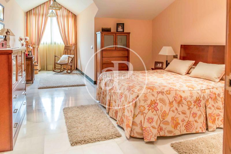Foto 5532d86a-af88-4bb6-bc30-00e86b721de0. Casa amb calefacció aparcament piscina a Las Lomas Boadilla del Monte