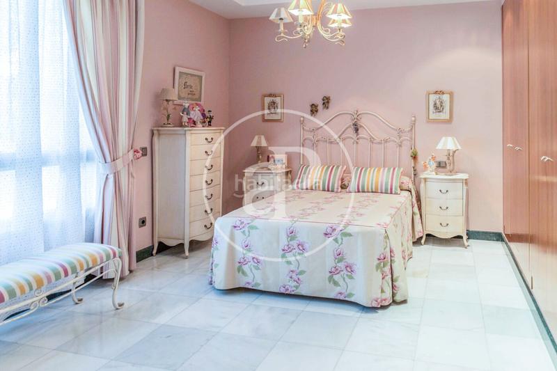 Foto c00fa68c-2f9f-4a51-8b9e-94562758e0f3. Casa amb calefacció aparcament piscina a Las Lomas Boadilla del Monte