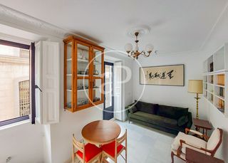 Miete Etagenwohnung  Calle de sta. inés. Piso en alquiler en atocha