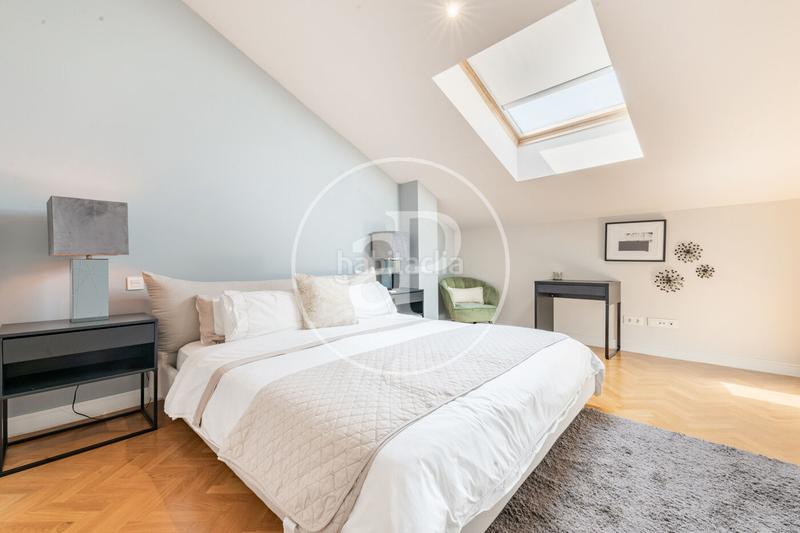 Foto 525c3c10-eb1e-478f-b9c4-6db719478d22. Attico con riscaldamento parcheggio in Embajadores-Lavapiés Madrid