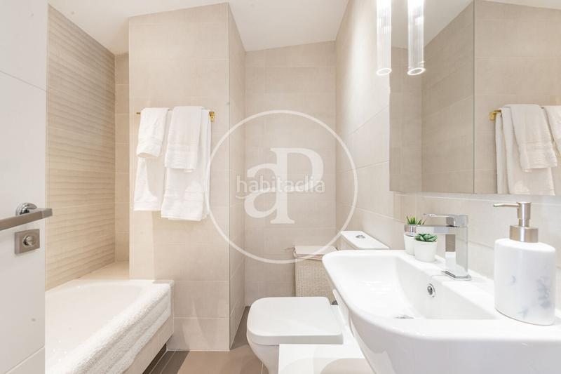 Foto 740a7e13-d47a-40e9-9b5e-04fe3cd8f634. Attico con riscaldamento parcheggio in Embajadores-Lavapiés Madrid