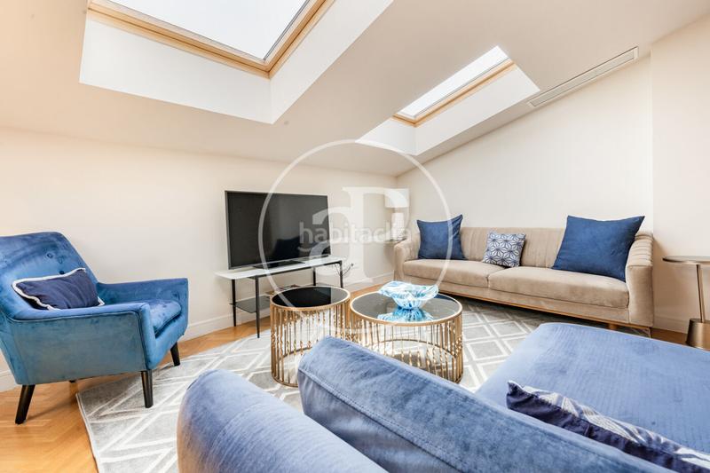 Foto 7fb01d51-ecfc-4632-98ed-f4e1f9b12147. Attico con riscaldamento parcheggio in Embajadores-Lavapiés Madrid