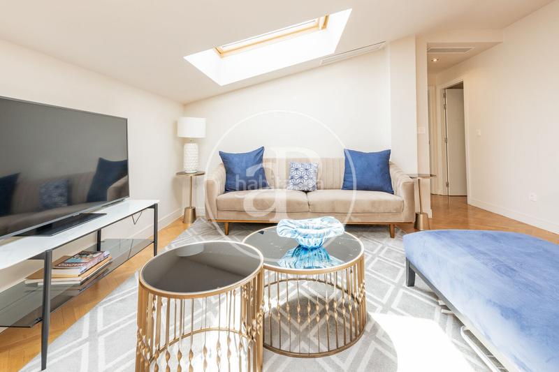 Foto c3ccd88c-3bdf-4bbc-9f27-4925b003d5ce. Attico con riscaldamento parcheggio in Embajadores-Lavapiés Madrid