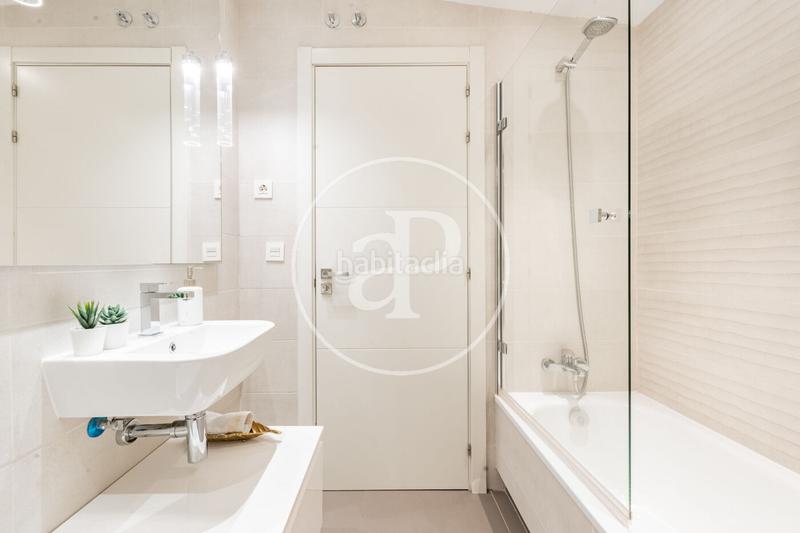 Foto cc9be917-19fe-4b97-91a4-108659e68493. Attico con riscaldamento parcheggio in Embajadores-Lavapiés Madrid