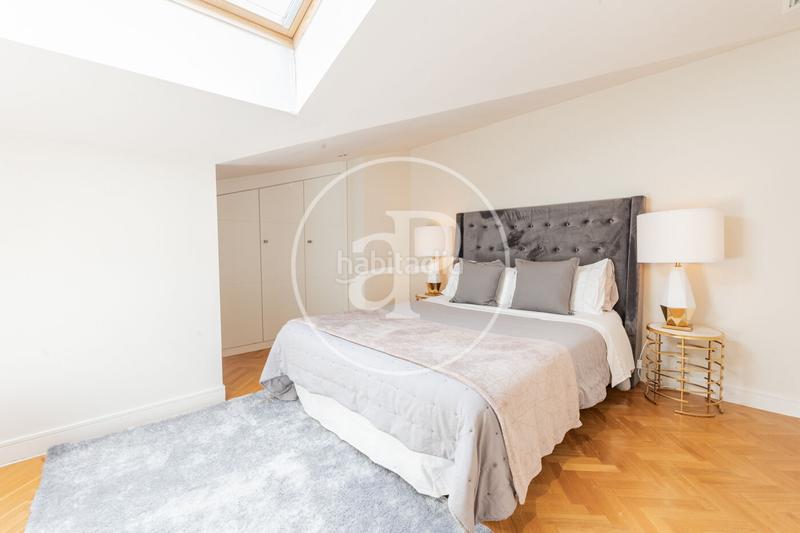 Foto f23ef106-62fc-4ac2-9eb1-80d6d69bf8f4. Attico con riscaldamento parcheggio in Embajadores-Lavapiés Madrid