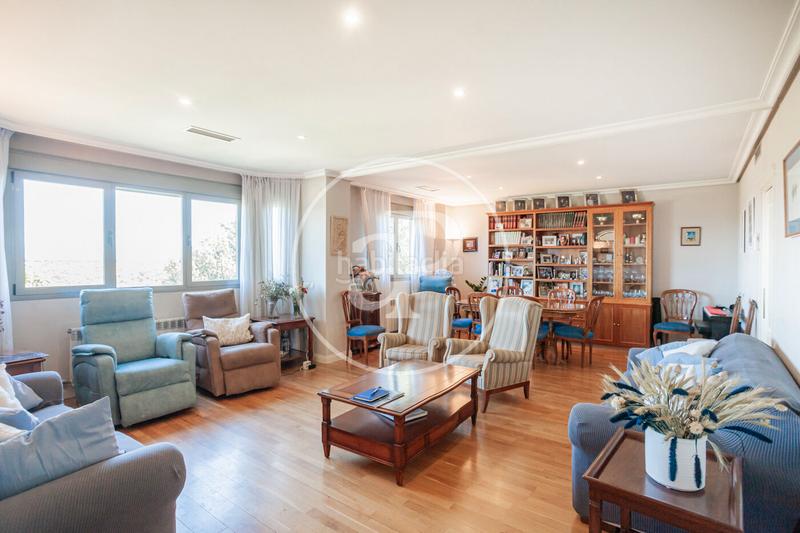 Foto 5d7a8f1f-a821-4097-84be-648863bee159. Dúplex  en venta en Valdemarín en Valdemarín Madrid