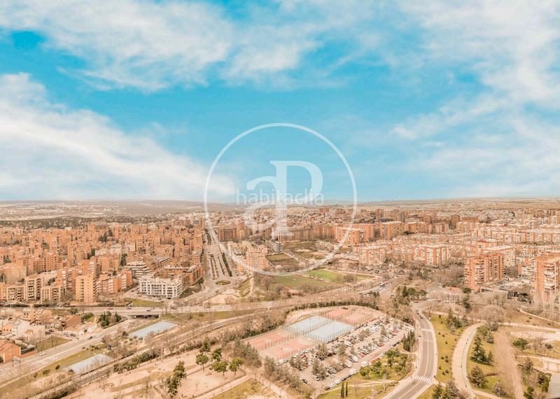Foto 1c131687-0baa-48bb-bb92-0848b7224a5a. Rent flat with heating parking pool in Valdeacederas Madrid