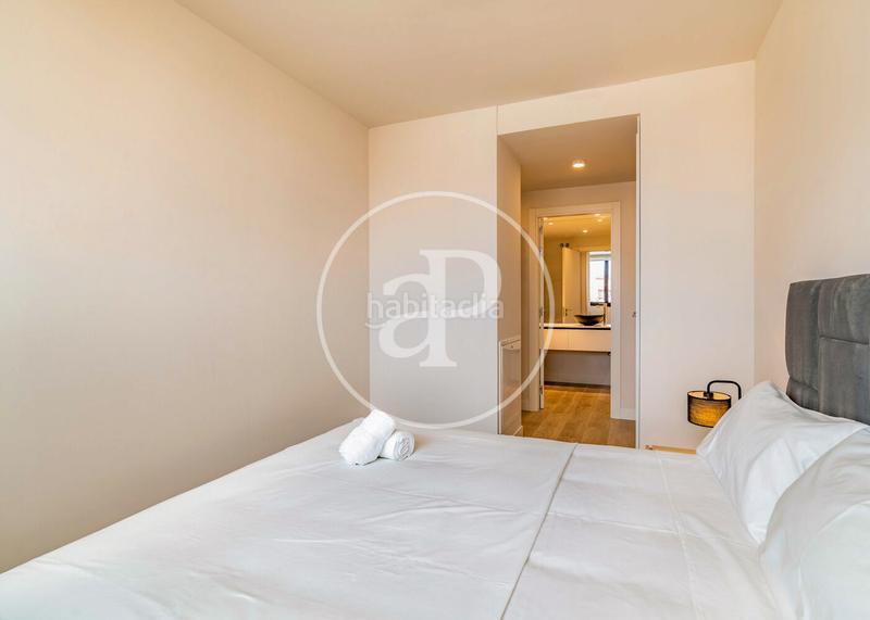 Foto 5ba2970b-0f33-4be6-a23f-e275f4cefc66. Rent flat with heating parking pool in Valdeacederas Madrid