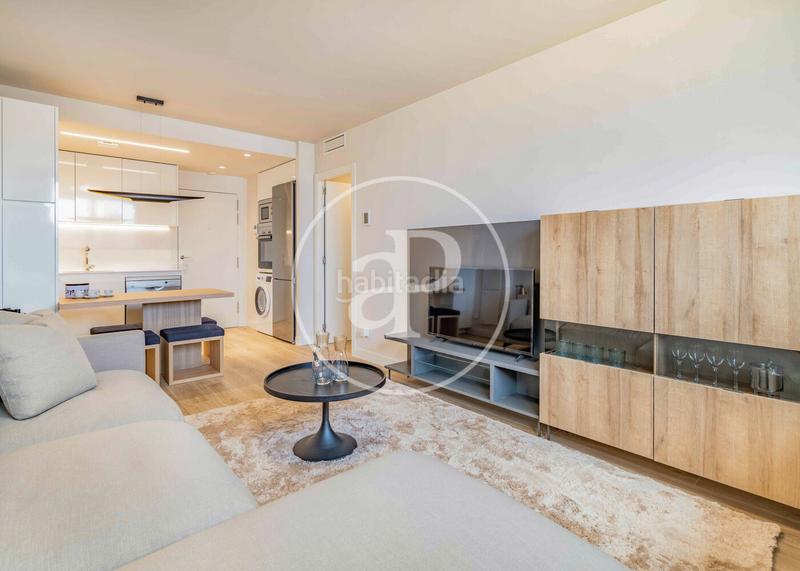 Foto ad513169-c029-4c05-b579-47f6f839c35f. Rent flat with heating parking pool in Valdeacederas Madrid