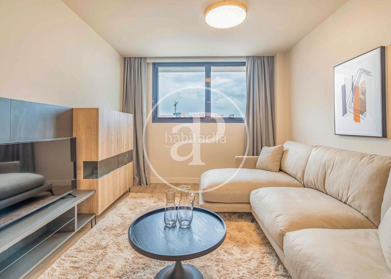 Foto c7a593a4-815a-47ff-a35a-6a359c253732. Rent flat with heating parking pool in Valdeacederas Madrid