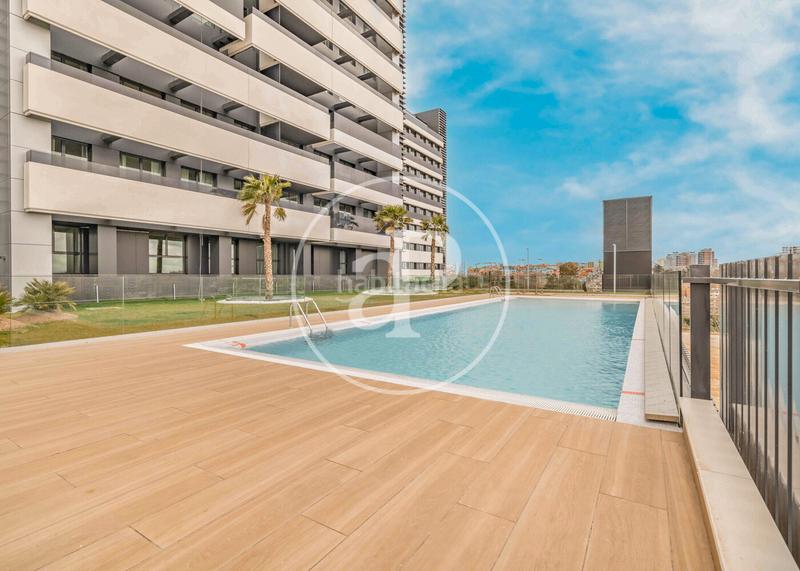 Foto de55cdfc-2ff1-4a8d-98af-42869ef6f647. Rent flat with heating parking pool in Valdeacederas Madrid