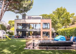 Pis a La Cabaña. Chalet en venta en pozuelo de alarcon
