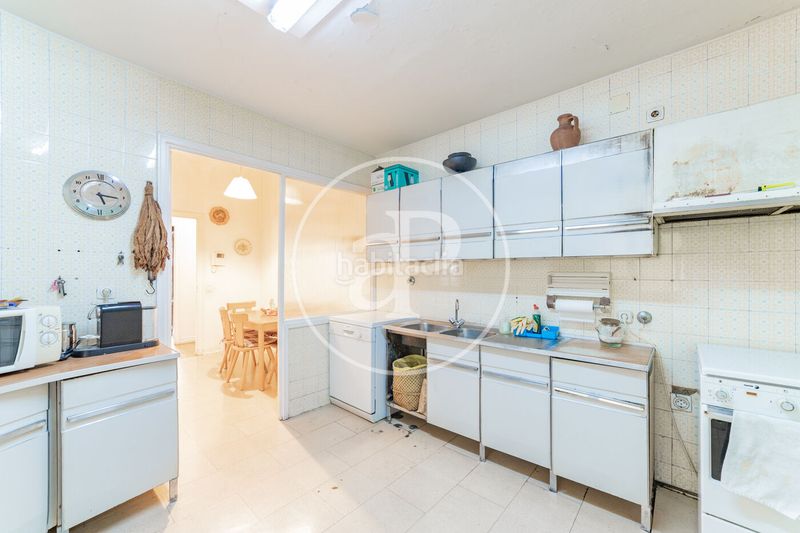 Foto 3c923c38-d6d0-41da-a5a4-3b0d1dd1e159. Pis amb calefacció aparcament a Castellana Madrid