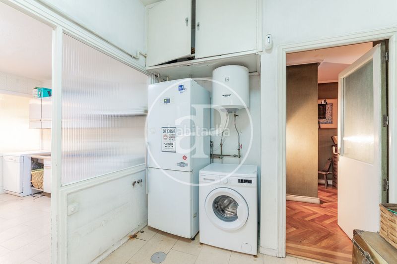 Foto 8f79110b-24e1-425b-b82b-9c737fde88ba. Pis amb calefacció aparcament a Castellana Madrid