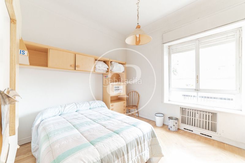 Foto ccfa1965-3c0f-4536-85b7-a90e63265bd6. Pis amb calefacció aparcament a Castellana Madrid