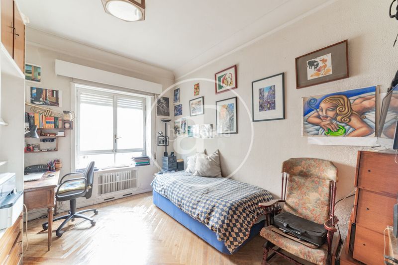 Foto ef4a7b12-2859-49a1-8910-d26e241370bc. Pis amb calefacció aparcament a Castellana Madrid