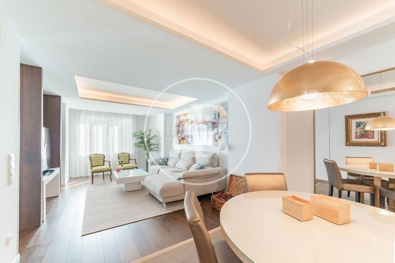 Foto cb12daba-6f26-48b2-acd0-704d5194cb63. Rent flat with heating parking pool in Universidad-Malasaña Madrid