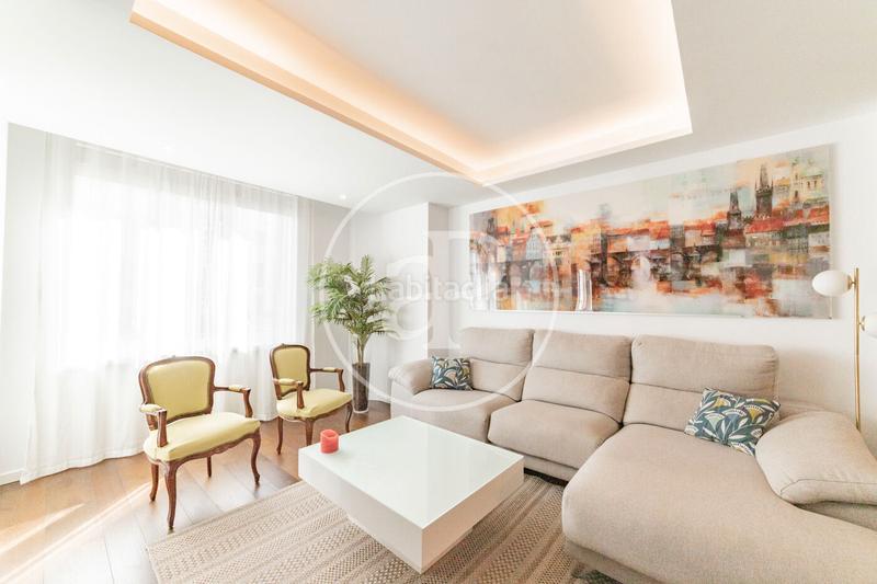 Foto f0710aed-77cf-424f-9ca4-26d2cd6189d2. Rent flat with heating parking pool in Universidad-Malasaña Madrid