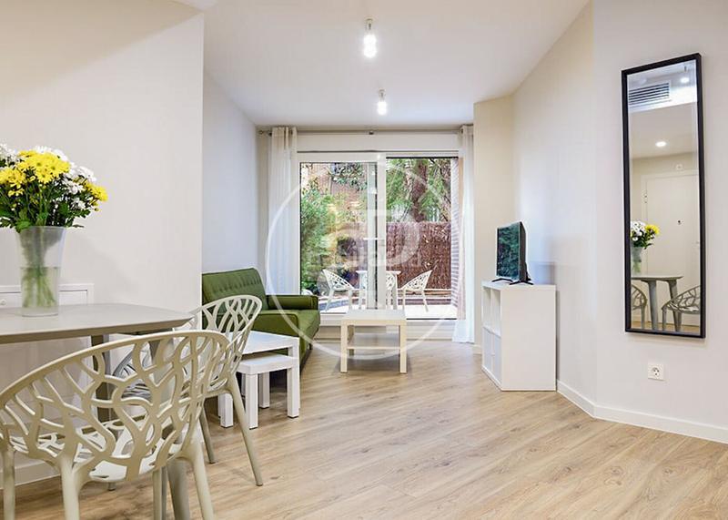 Foto 2ce5ee11-4e73-4c22-956b-f07940233657. Rent flat with heating parking pool in Colina Madrid