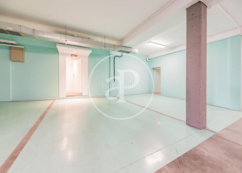 Foto 37bbb493-9254-4599-a7a5-3238225ef603. Doppelhaus mit heizung parking pool in Canillas Madrid