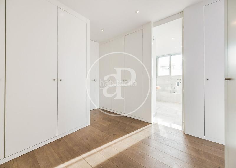 Foto 592ad5f1-81d3-4672-90a6-dd19ab7530b4. Doppelhaus mit heizung parking pool in Canillas Madrid