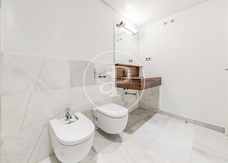 Foto 85fd5314-c63c-4aed-91fd-7d772ff9929a. Doppelhaus mit heizung parking pool in Canillas Madrid