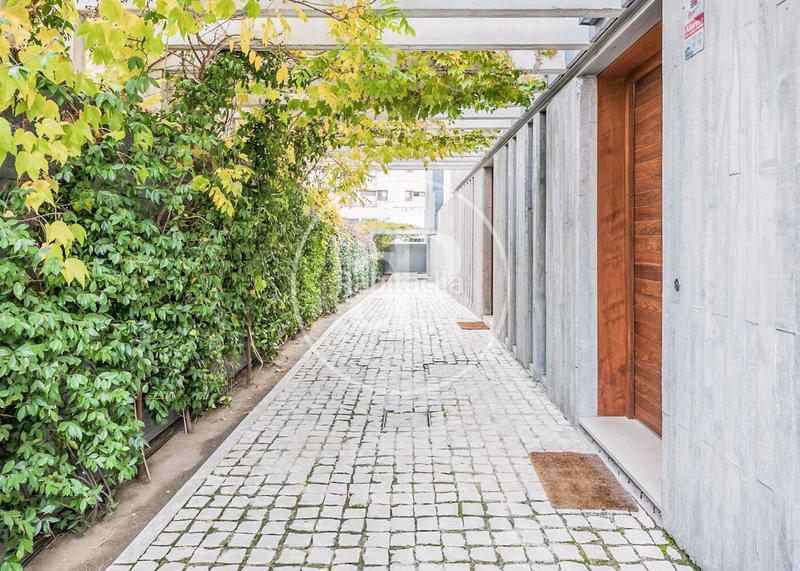 Foto c7ade3f3-426d-444b-b74f-26e3b6852cc8. Doppelhaus mit heizung parking pool in Canillas Madrid