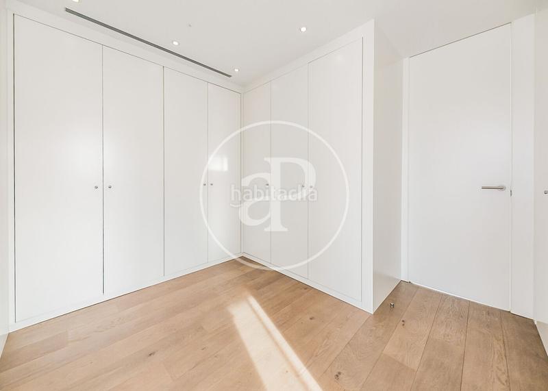 Foto f920478e-2693-4de1-b380-f89aac825a50. Doppelhaus mit heizung parking pool in Canillas Madrid