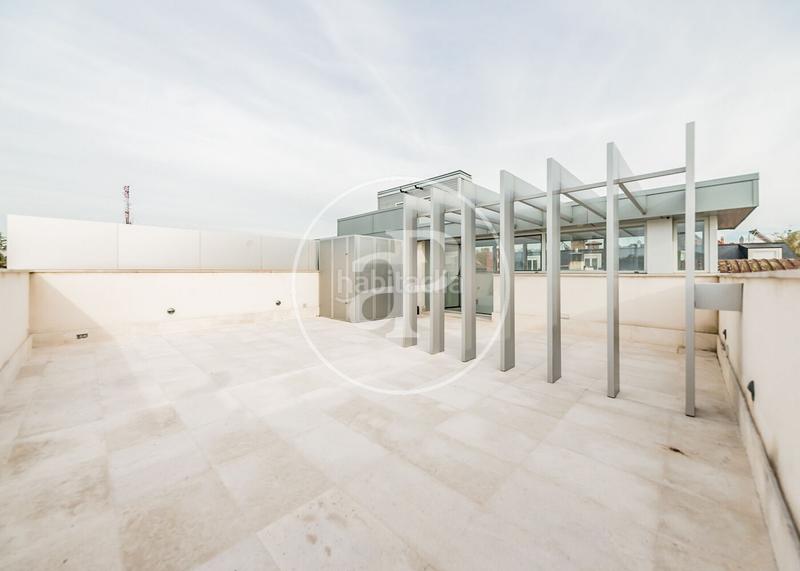 Foto fd1ade3e-b54e-447b-8732-41139d3cfc78. Doppelhaus mit heizung parking pool in Canillas Madrid