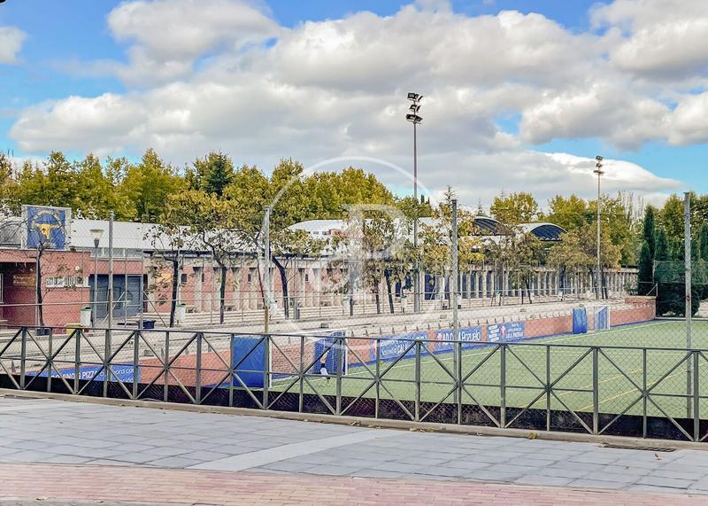 Foto 5165a9db-9da5-4a1a-a77f-d15ac93f3115. Terreno residenziale in Pueblo Pozuelo de Alarcón