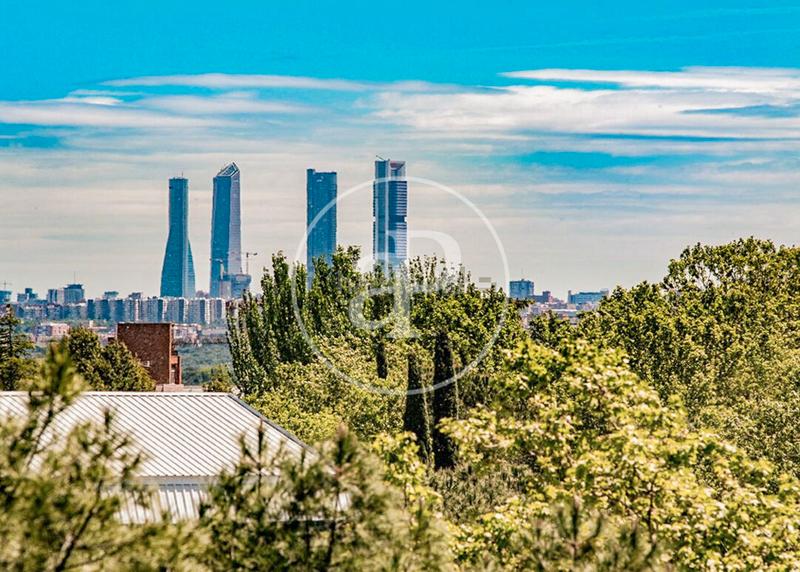 Foto 843100e0-36bb-4afc-8658-1d0dcd02b3c1. Terreno residenziale in Pueblo Pozuelo de Alarcón