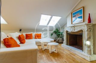 Rent Flat  Pl. de isabel ii. Piso en alquiler en plaza de isabel ii.