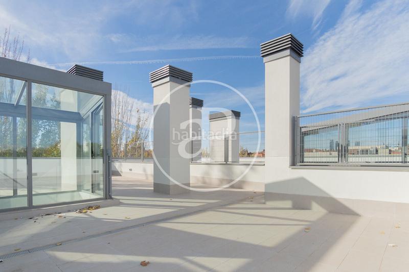 Foto 3a2f1aa1-3a66-4e3d-b6cd-88d8da22f6eb. Àtic amb calefacció aparcament piscina a San Juan Bautista Madrid