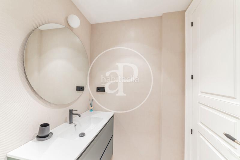 Foto f1ad9c47-8d62-4b01-a77f-290653b768cd. Rent flat with heating in Jerónimos Madrid