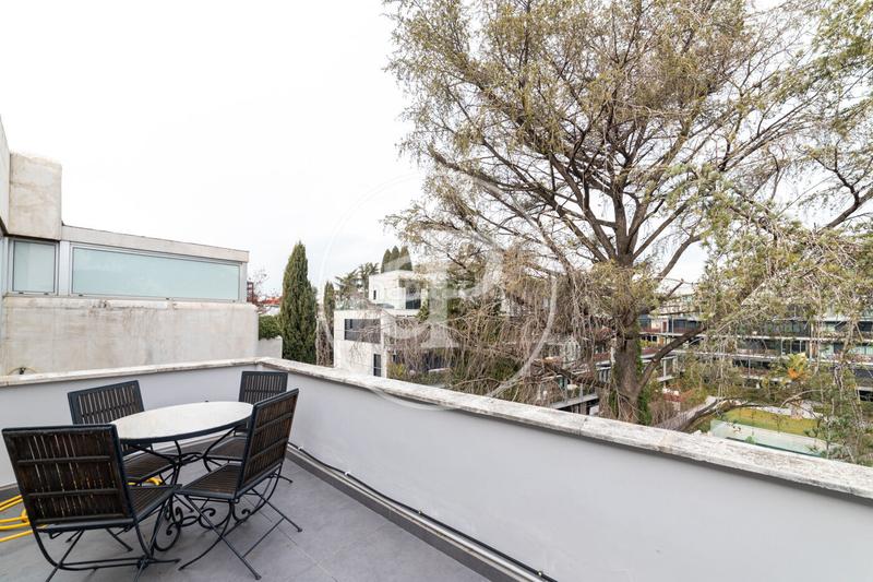 Foto b953df24-a027-4e05-ba70-92fa1362399b. Duplex con riscaldamento parcheggio piscina in Nueva España Madrid