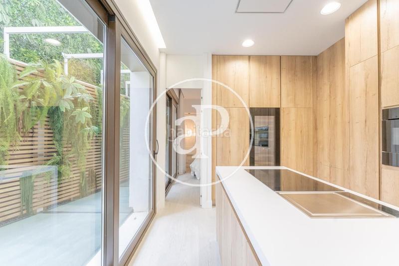 Foto 15a49505-ea51-4b86-bdb8-cfe842924884. Dúplex  en venta en Jerónimos en Jerónimos Madrid