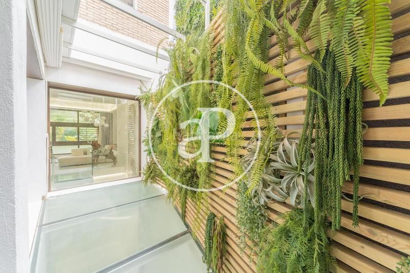 Foto 21ce019c-6422-4e3d-9c42-c34d952fc3d4. Dúplex  en venta en Jerónimos en Jerónimos Madrid