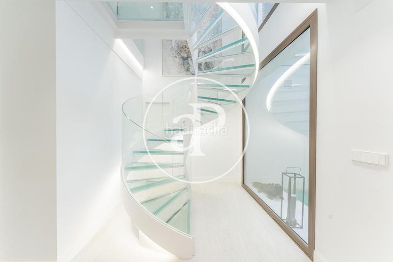 Foto 342f0991-91d6-474f-8138-c8e196f9821c. Dúplex  en venta en Jerónimos en Jerónimos Madrid