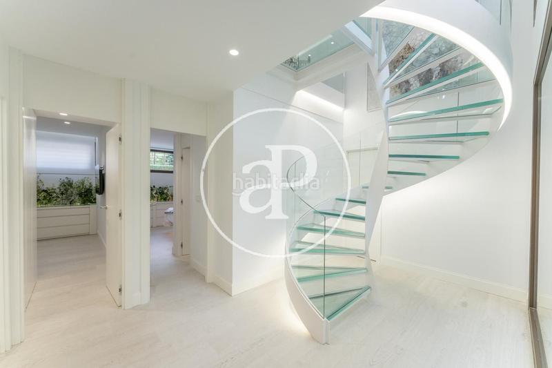 Foto 40d3cfd4-3d23-49ac-9817-817806b45ff3. Dúplex  en venta en Jerónimos en Jerónimos Madrid