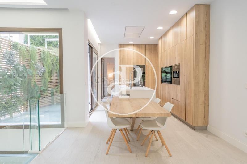 Foto 430ec3bf-c4d4-4dac-97f1-16ab05ac2e53. Dúplex  en venta en Jerónimos en Jerónimos Madrid