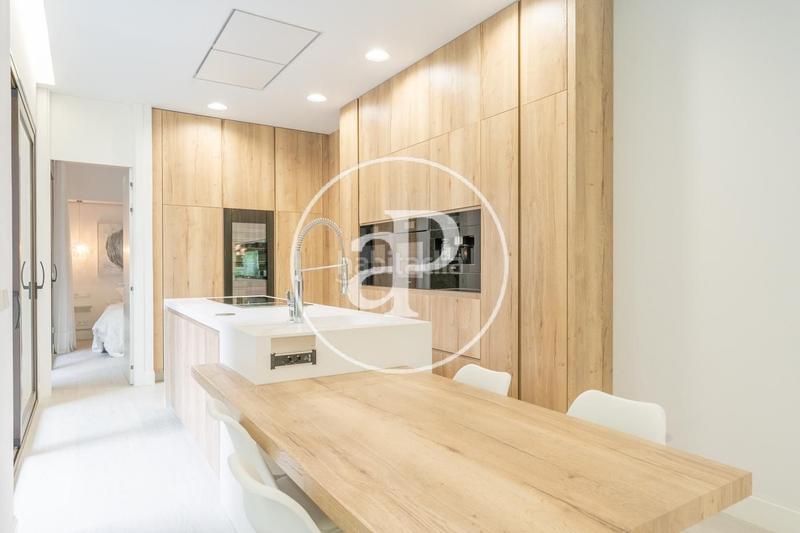 Foto 827741cc-d645-4927-b64b-34f34b105194. Dúplex  en venta en Jerónimos en Jerónimos Madrid