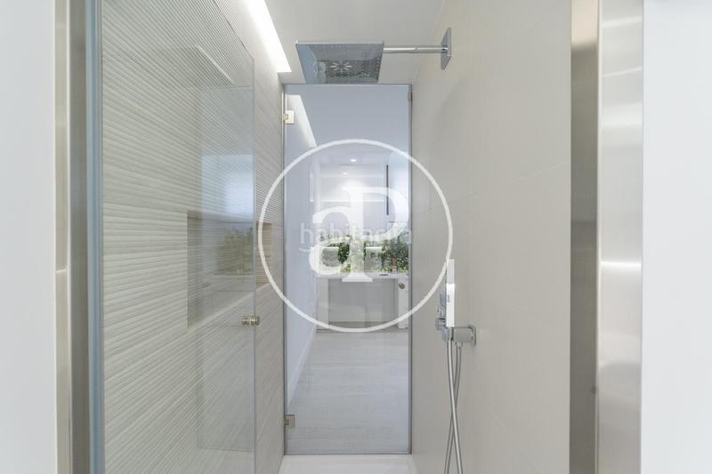 Foto 8311410b-bc15-4e1b-9c92-43c5e4bd4691. Dúplex  en venta en Jerónimos en Jerónimos Madrid